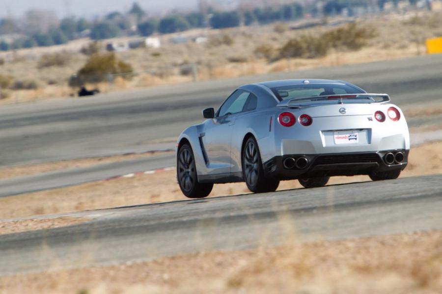  Nissan GT-R Premium 2013 года  (фото 5 из 36)